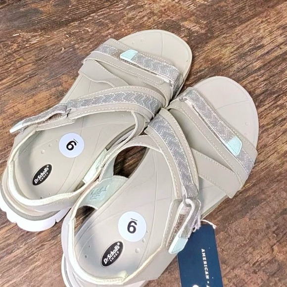 Dr. Scholl's Gray and Mint Sandals - Picture 2 of 6